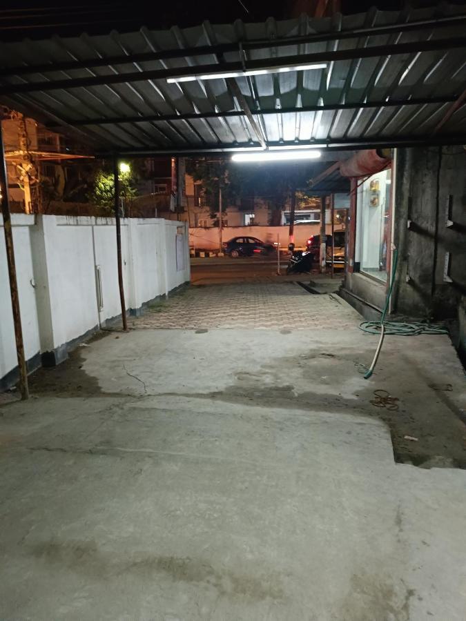 Hotel Atithi Grand กูวาฮาติ ภายนอก รูปภาพ